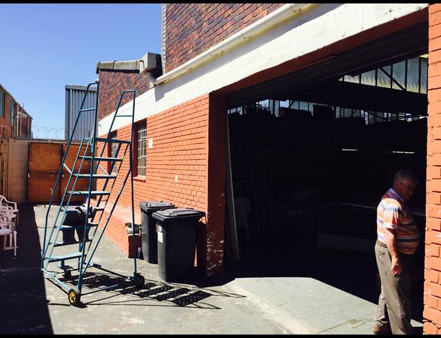 555M² WAREHOUSE TO LET IN PAARDEN EILAND